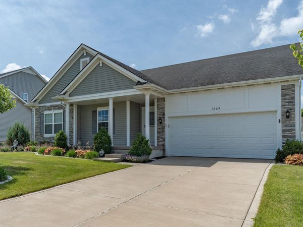 1669 Gossett Mill Avenue , Chesterton, IN 46304