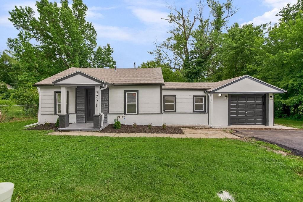 5201 NE 45th Terrace, Kansas City, MO 64117 Main Photo