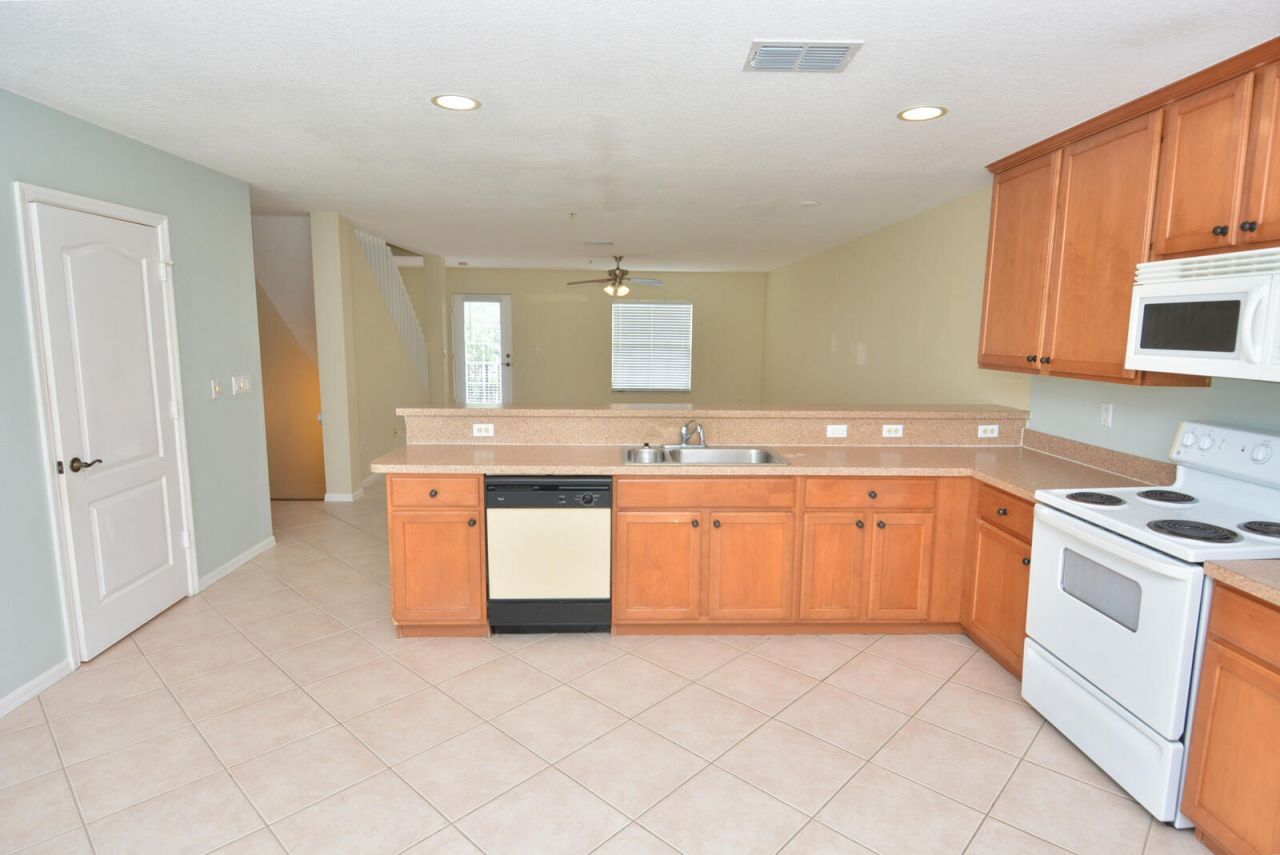 2093 SE Fern Park Drive, Port Saint Lucie, FL 34952 Photo