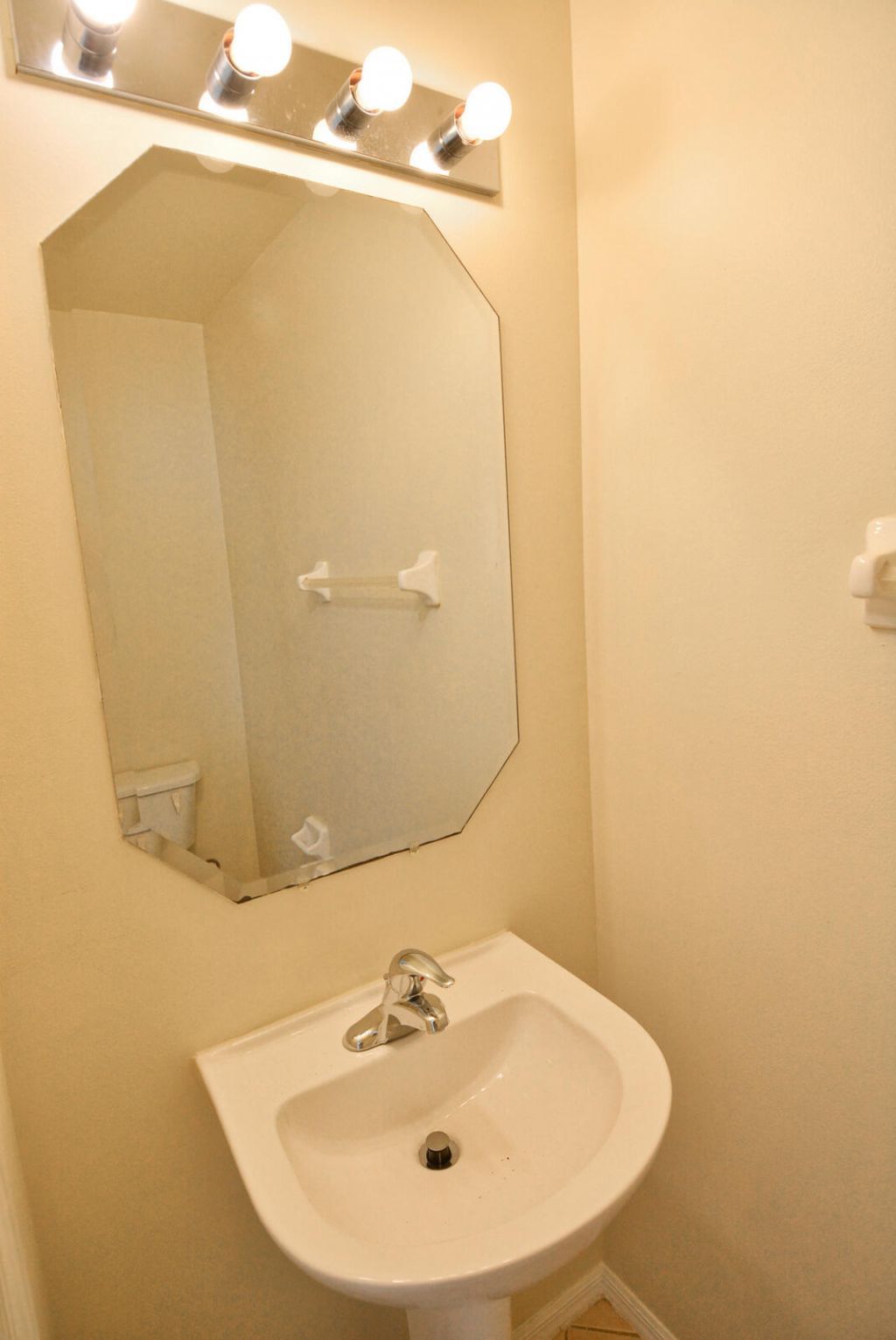 2093 SE Fern Park Drive, Port Saint Lucie, FL 34952 Photo