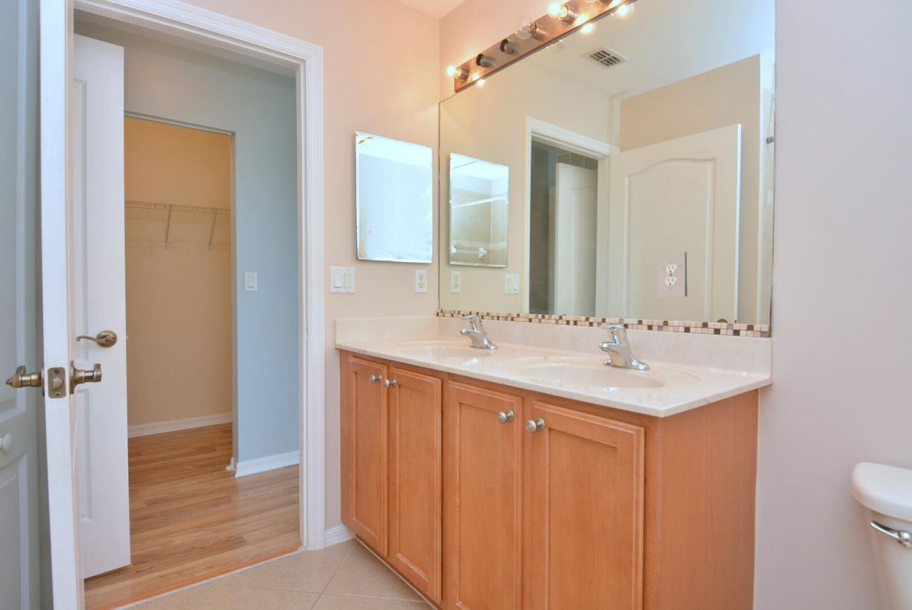 2093 SE Fern Park Drive, Port Saint Lucie, FL 34952 Photo
