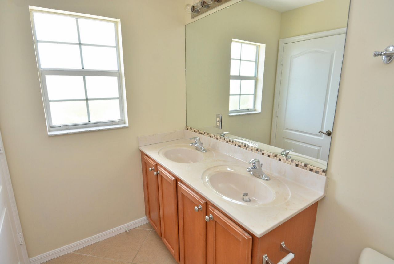2093 SE Fern Park Drive, Port Saint Lucie, FL 34952 Photo