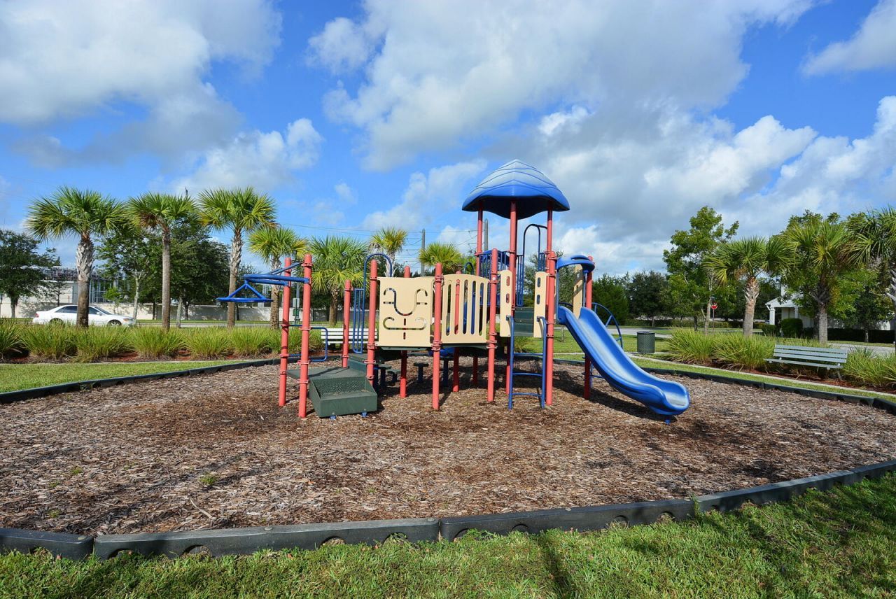 2093 SE Fern Park Drive, Port Saint Lucie, FL 34952 Photo