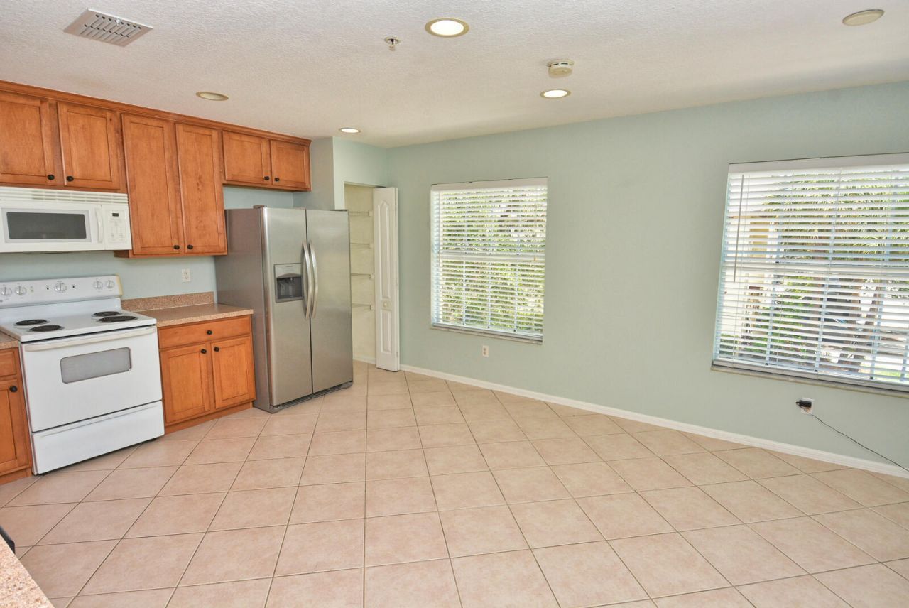 2093 SE Fern Park Drive, Port Saint Lucie, FL 34952 Photo