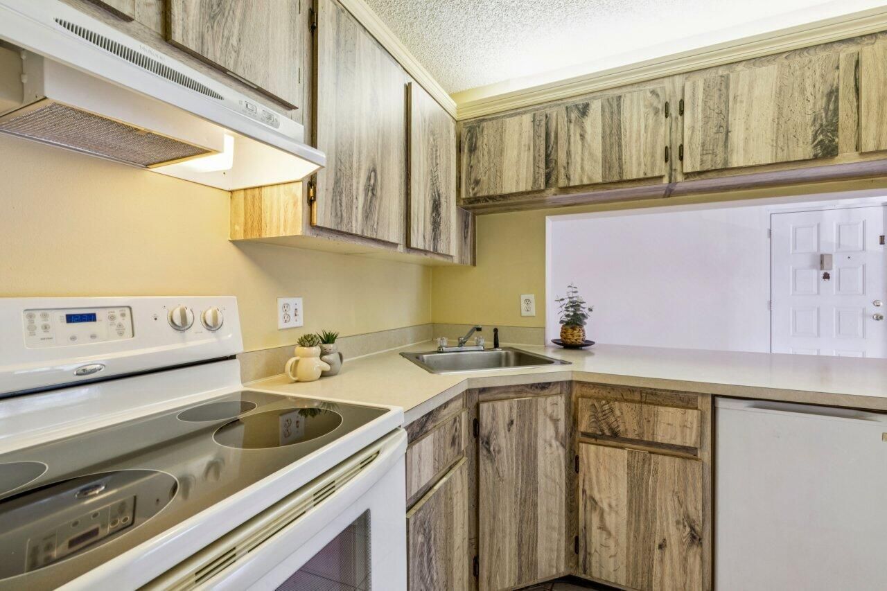 618 Sea Pine Way, Unit A2, Greenacres, FL 33415 Photo