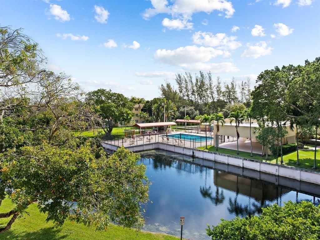 5750 NW 64th Avenue, Unit 201, Tamarac, FL 33319 Photo