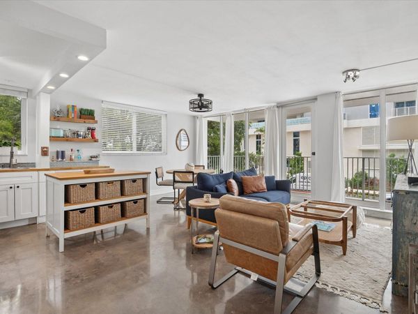 524 Orton Avenue, Unit 201, Fort Lauderdale, FL 33304