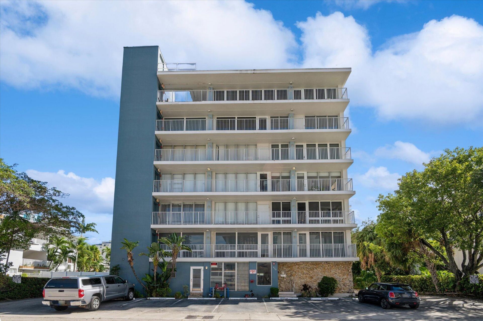 524 Orton Avenue, Unit 201, Fort Lauderdale, FL 33304 Photo