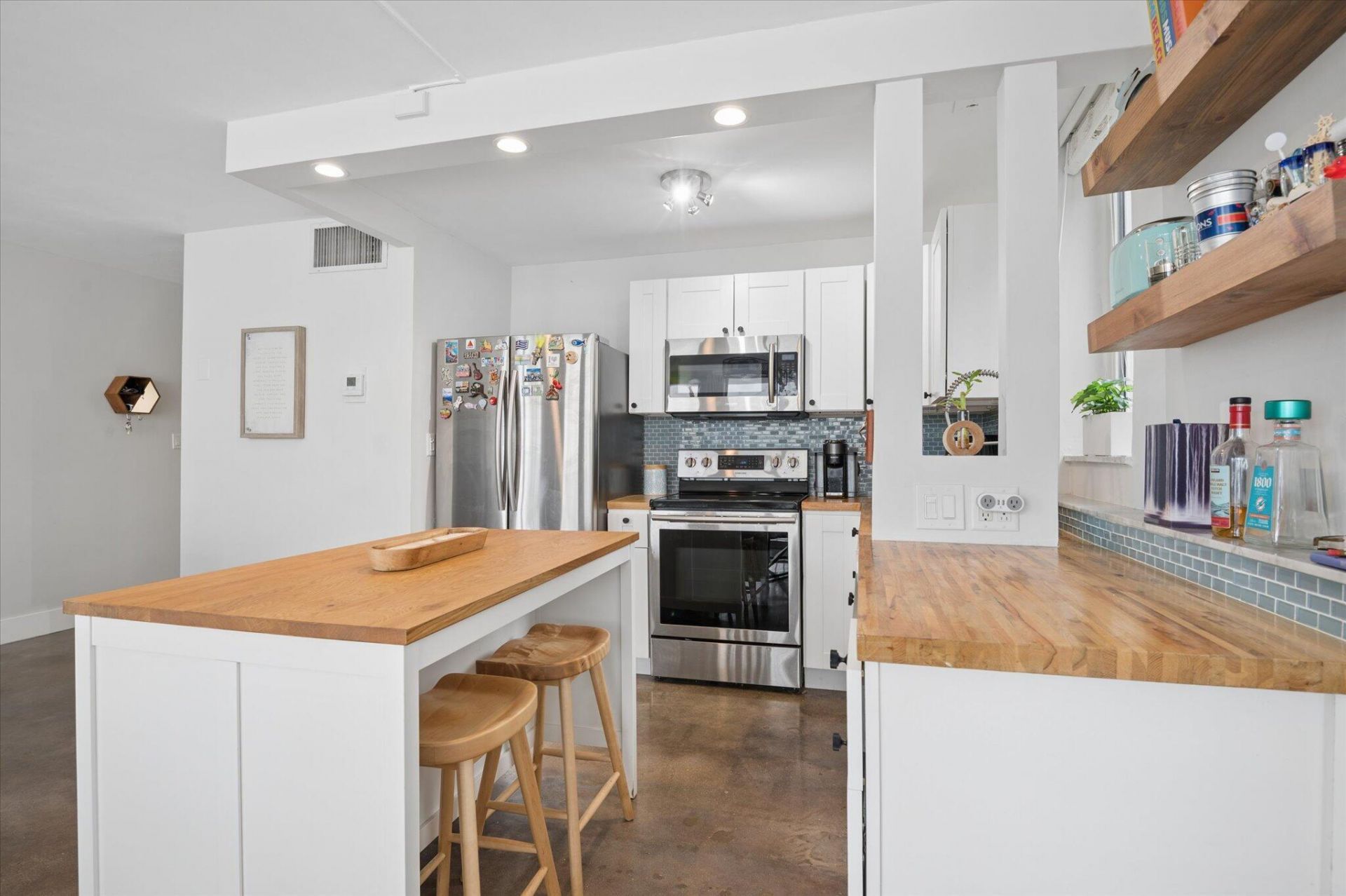 524 Orton Avenue, Unit 201, Fort Lauderdale, FL 33304 Photo