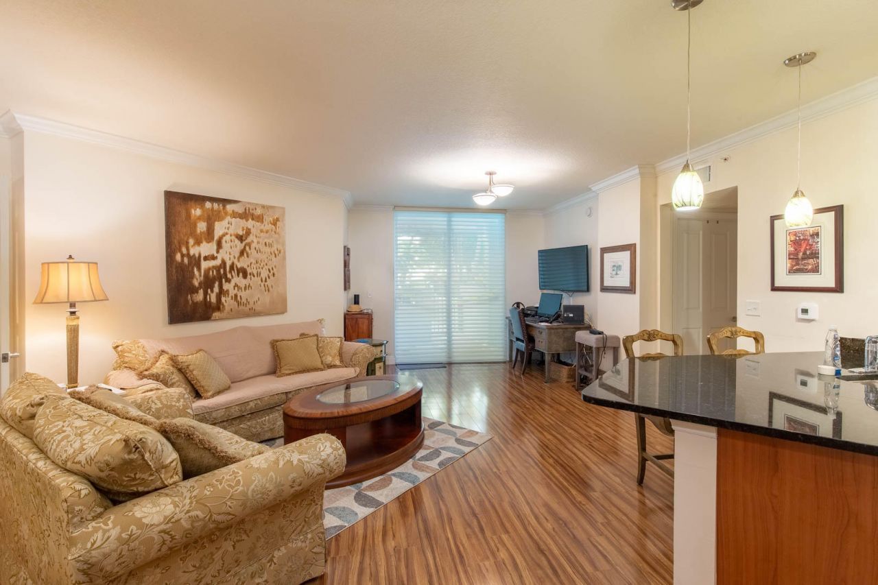 600 S Dixie Hwy 520 Highway, Unit 520, West Palm Beach, FL 33401 Photo