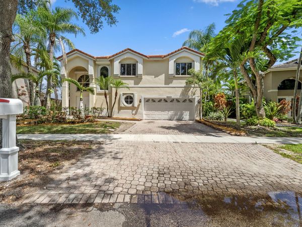 2641 Regalia Way, Cooper City, FL 33026
