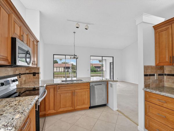 10231 N Circle Lake Drive, Unit 201, Boynton Beach, FL 33437