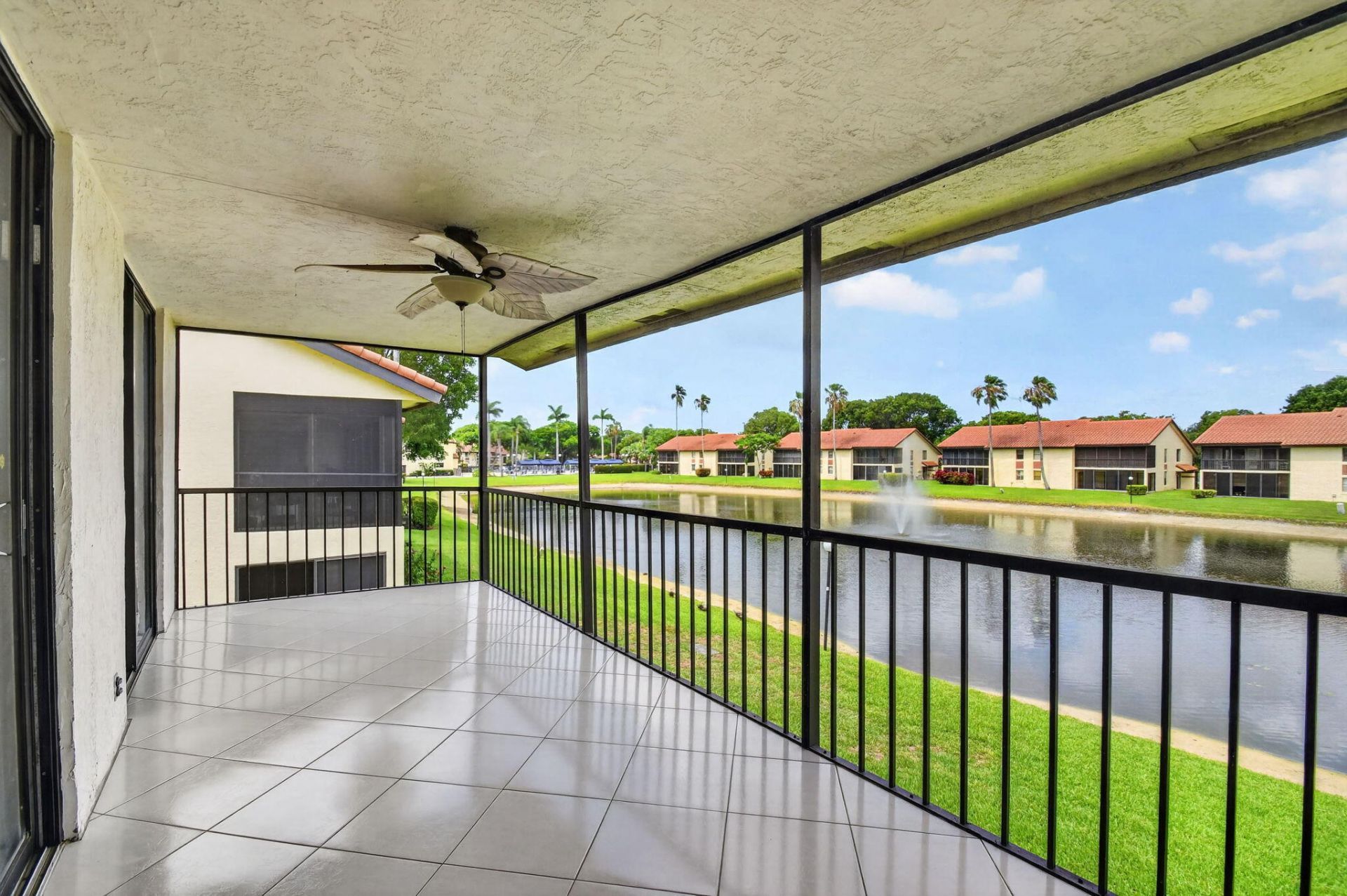 10231 N Circle Lake Drive, Unit 201, Boynton Beach, FL 33437 Photo