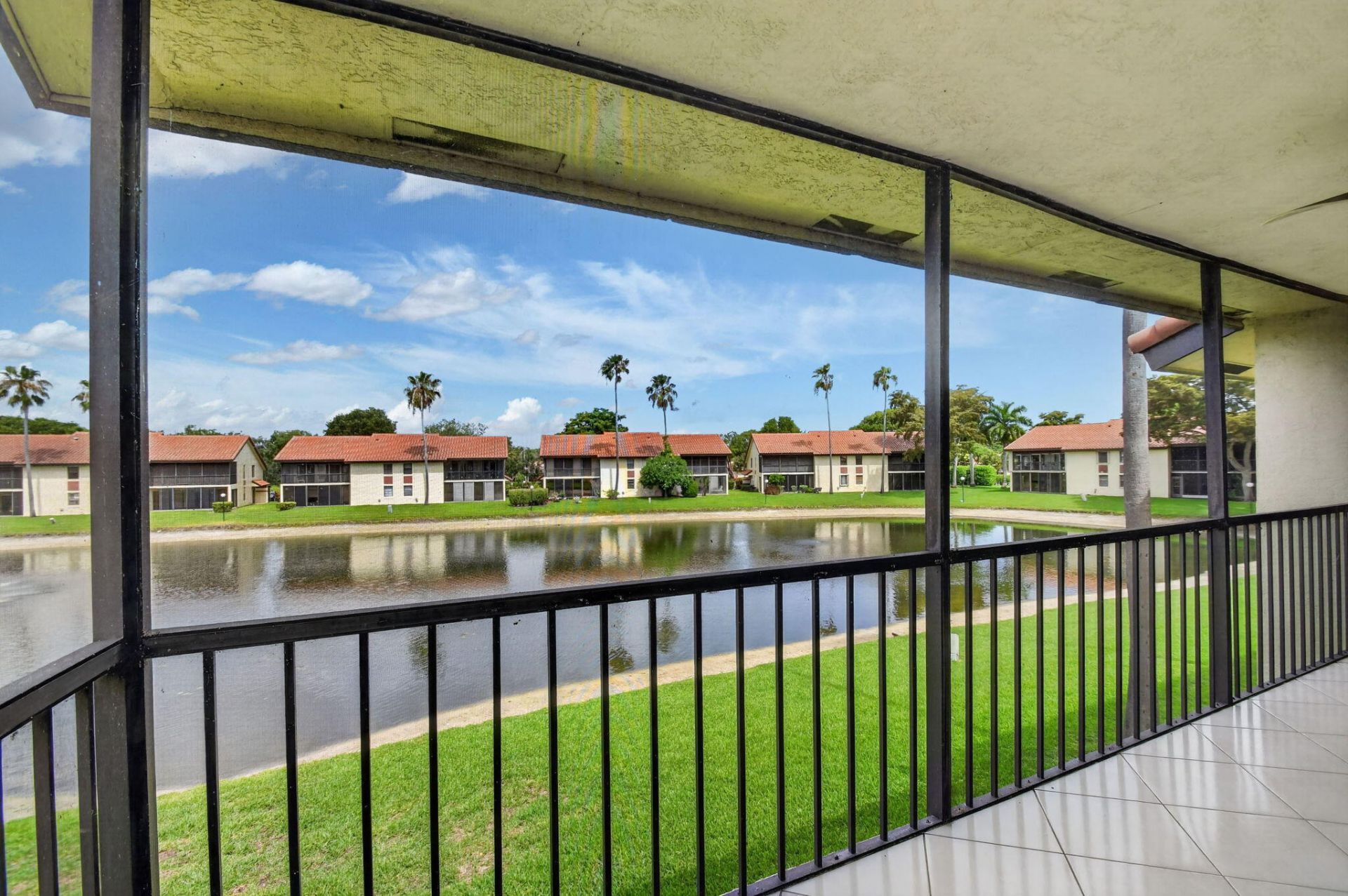 10231 N Circle Lake Drive, Unit 201, Boynton Beach, FL 33437 Photo