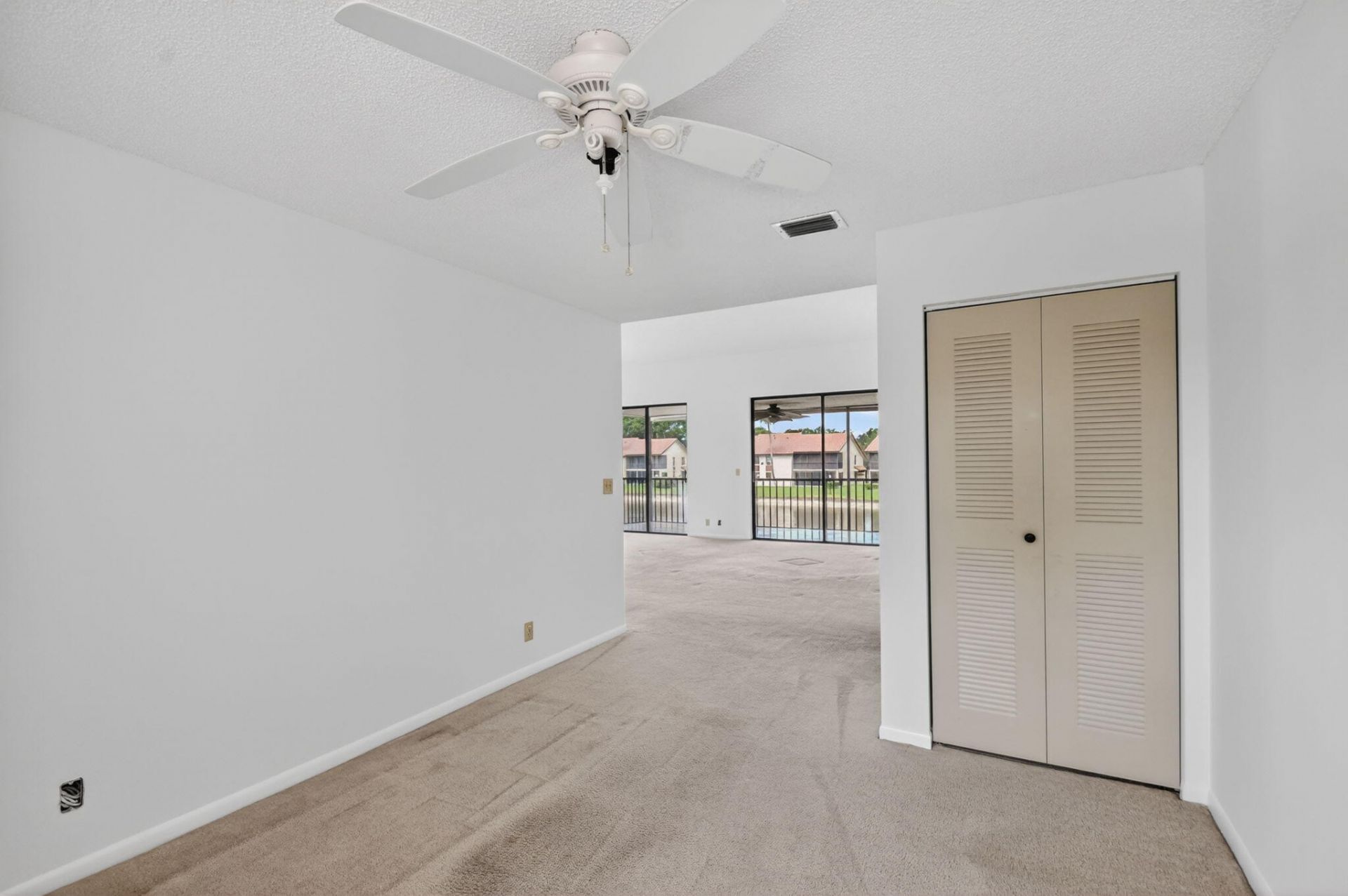 10231 N Circle Lake Drive, Unit 201, Boynton Beach, FL 33437 Photo