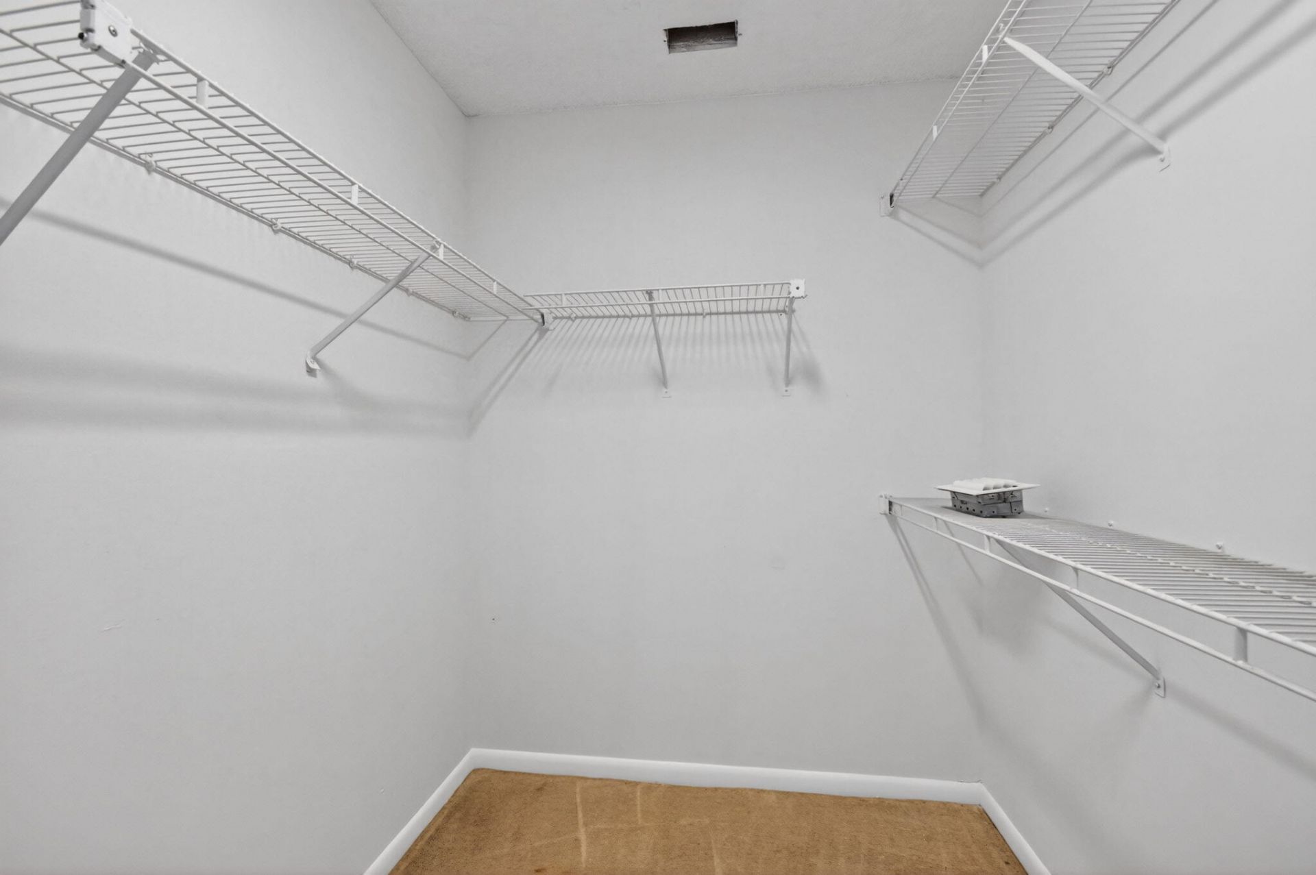 10231 N Circle Lake Drive, Unit 201, Boynton Beach, FL 33437 Photo