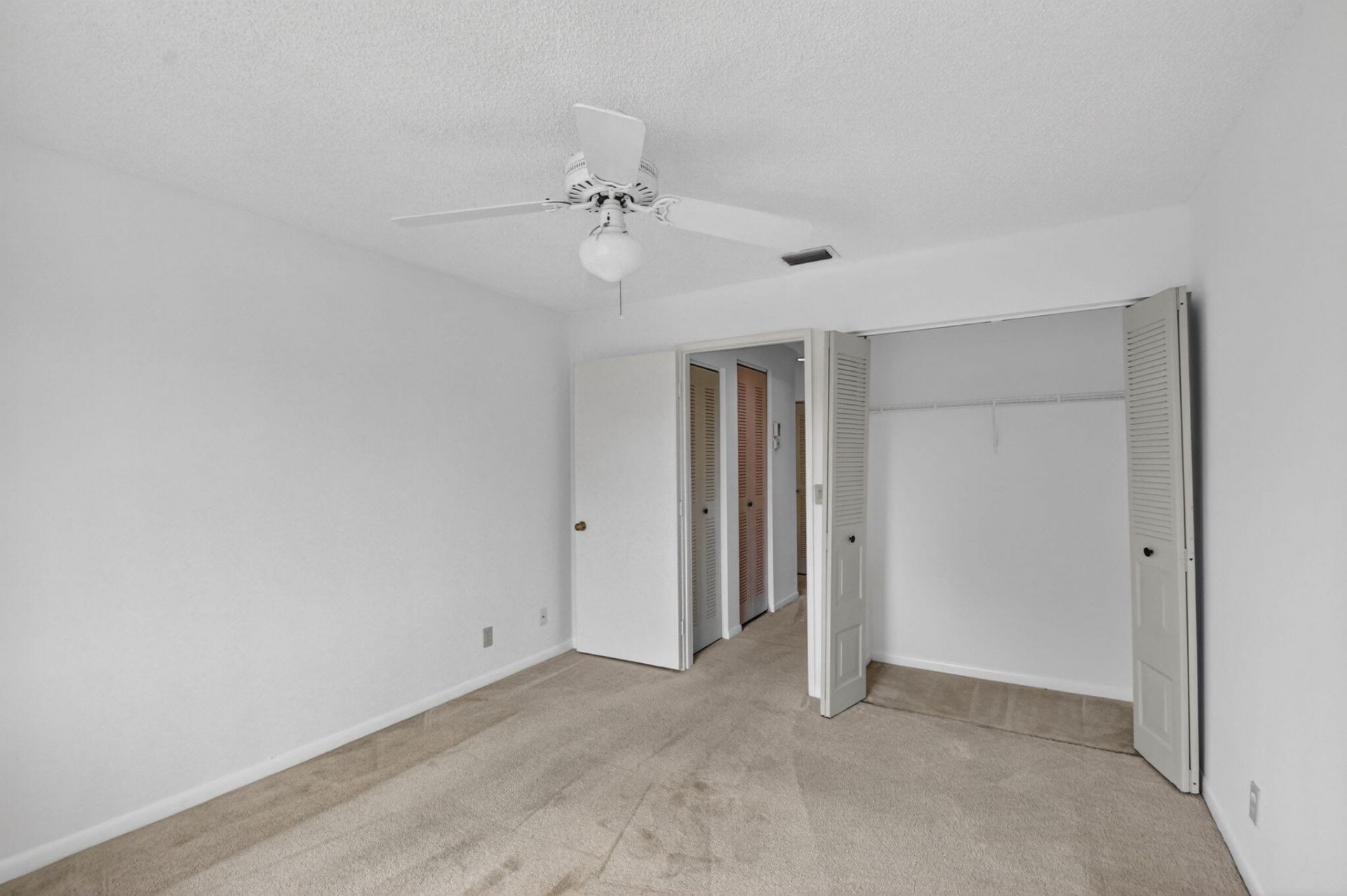 10231 N Circle Lake Drive, Unit 201, Boynton Beach, FL 33437 Photo