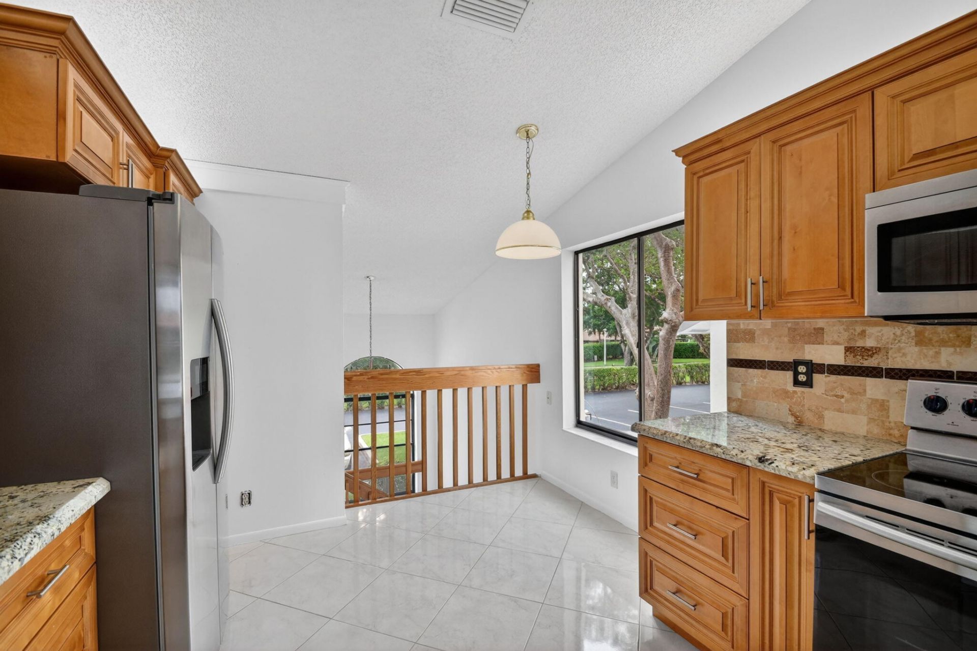 10231 N Circle Lake Drive, Unit 201, Boynton Beach, FL 33437 Photo