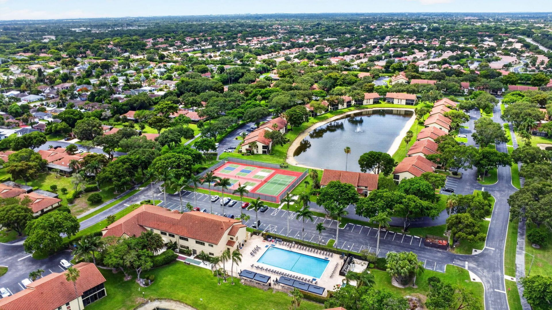 10231 N Circle Lake Drive, Unit 201, Boynton Beach, FL 33437 Photo