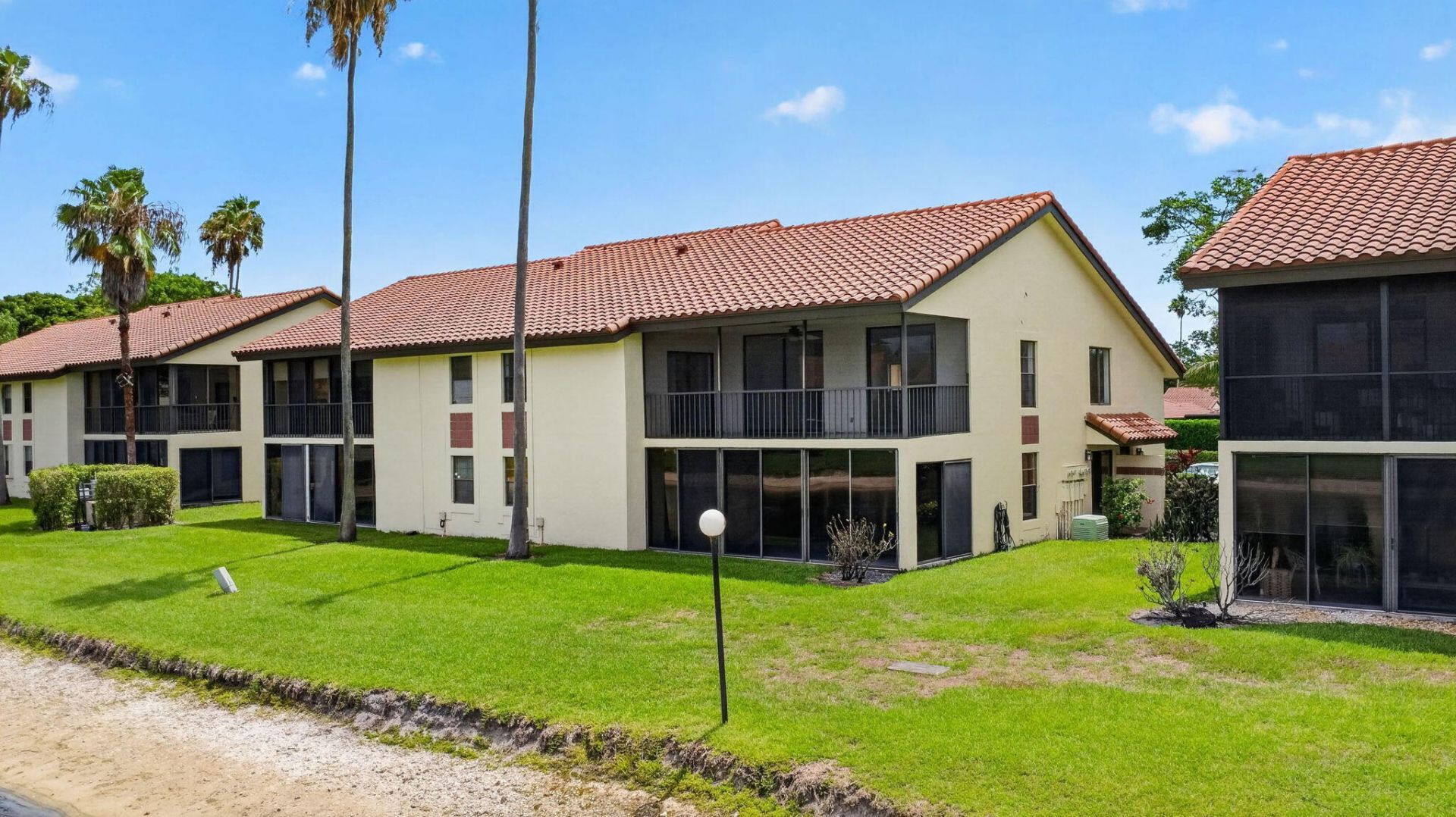 10231 N Circle Lake Drive, Unit 201, Boynton Beach, FL 33437 Photo