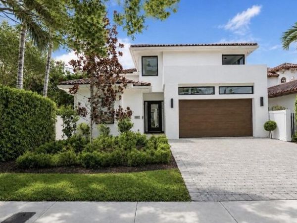 918 SE 8th Street, Fort Lauderdale, FL 33316