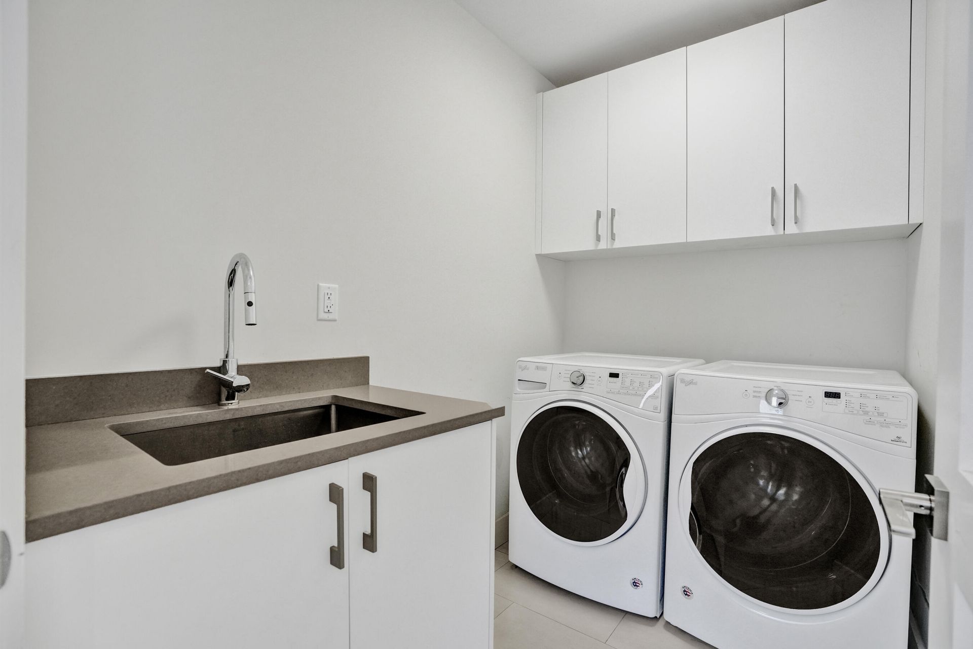 918 SE 8th Street, Fort Lauderdale, FL 33316 Photo