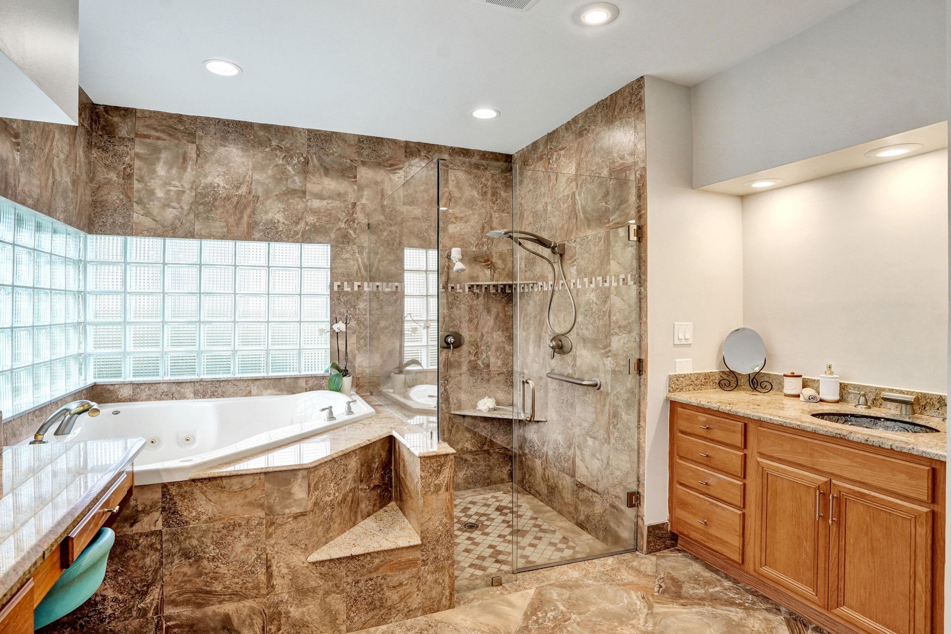 7350 NW 83rd Avenue, Tamarac, FL 33321 Photo