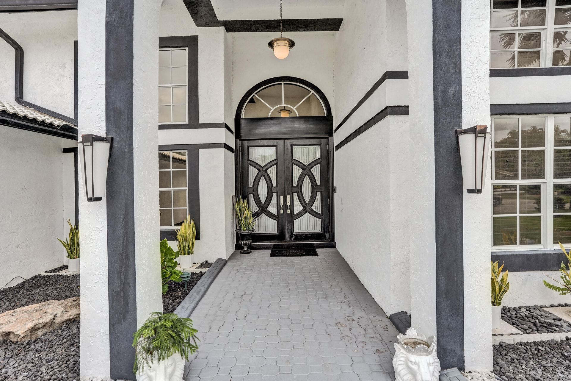 7350 NW 83rd Avenue, Tamarac, FL 33321 Photo