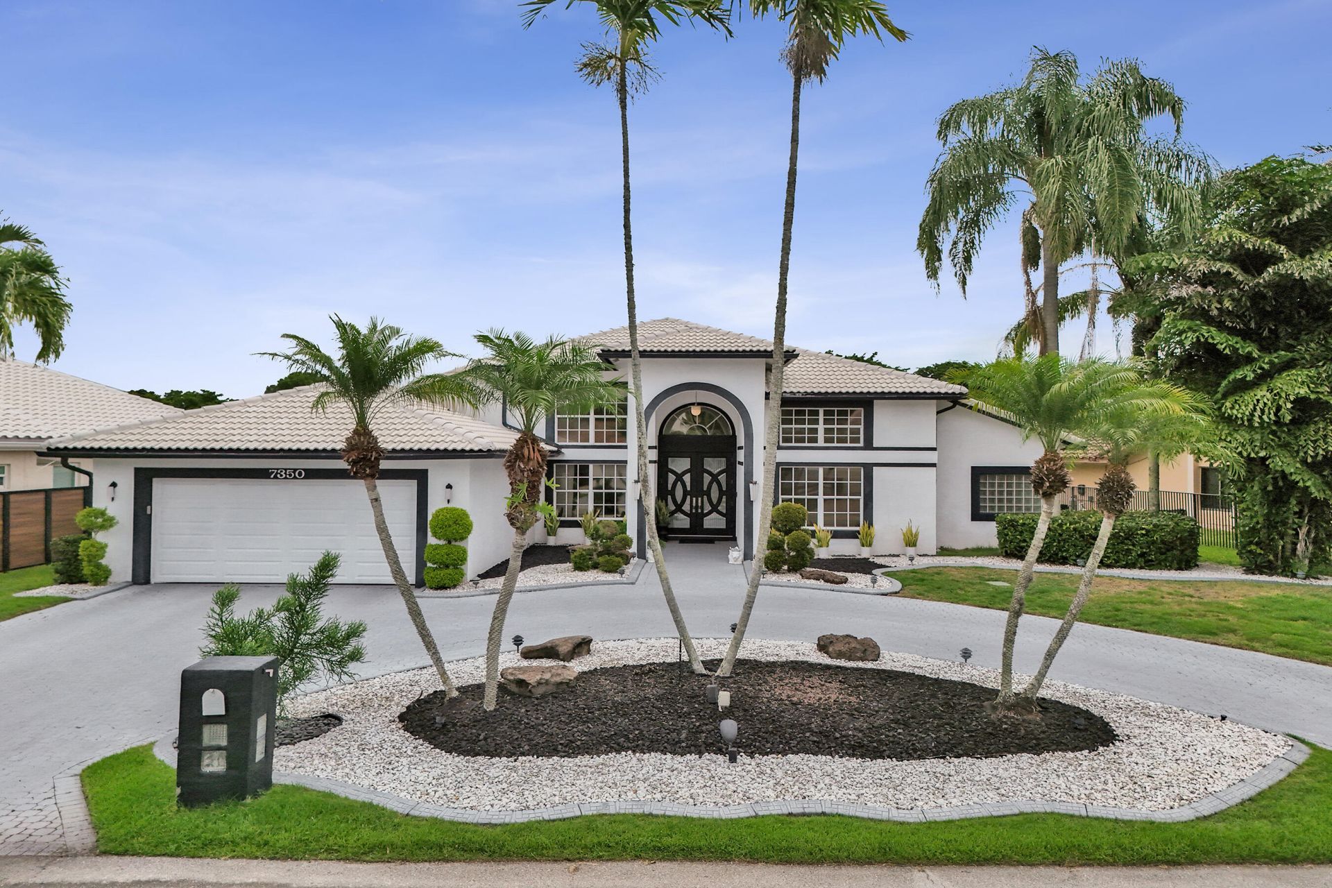 7350 NW 83rd Avenue, Tamarac, FL 33321 Photo