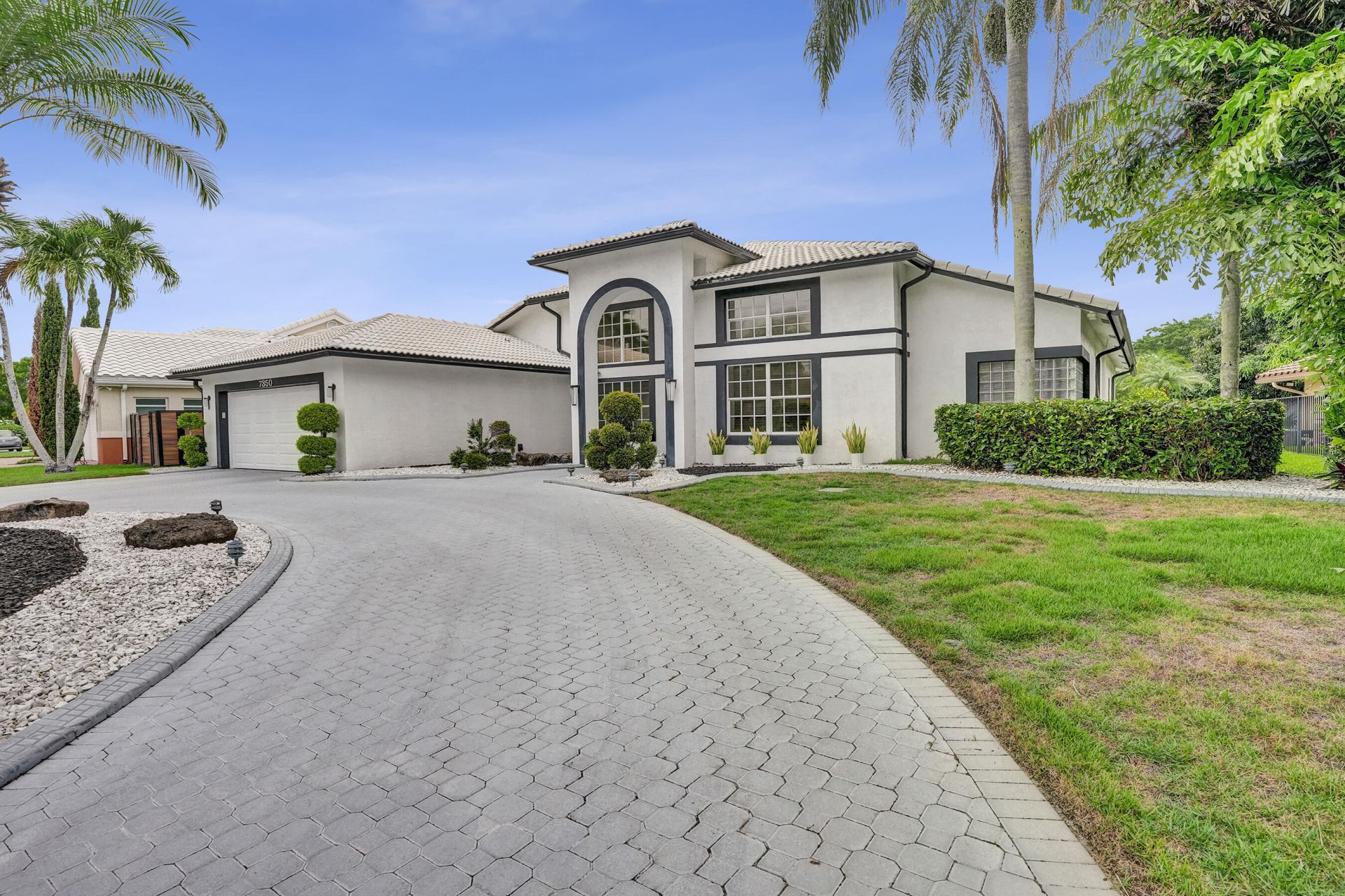 7350 NW 83rd Avenue, Tamarac, FL 33321 Photo