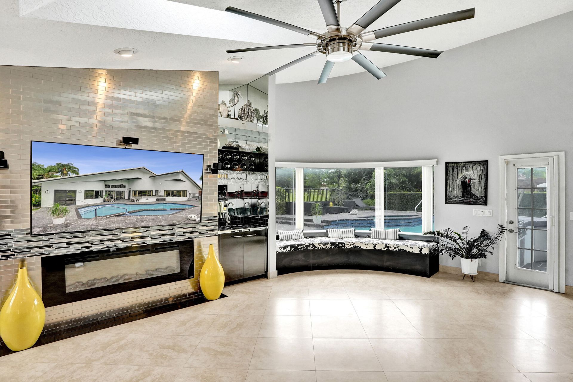 7350 NW 83rd Avenue, Tamarac, FL 33321 Photo