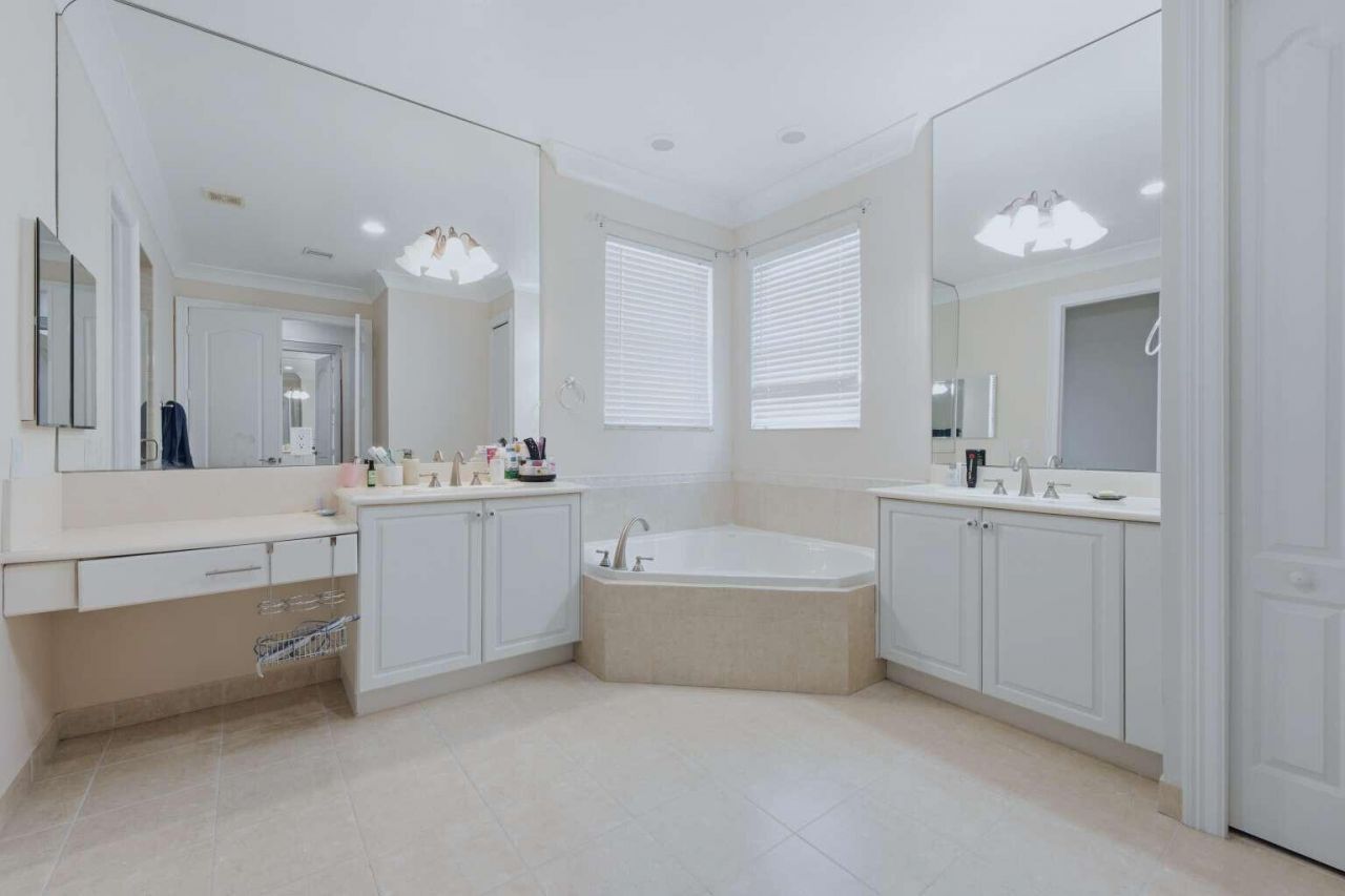 9190 Nugent Trail, West Palm Beach, FL 33411 Photo
