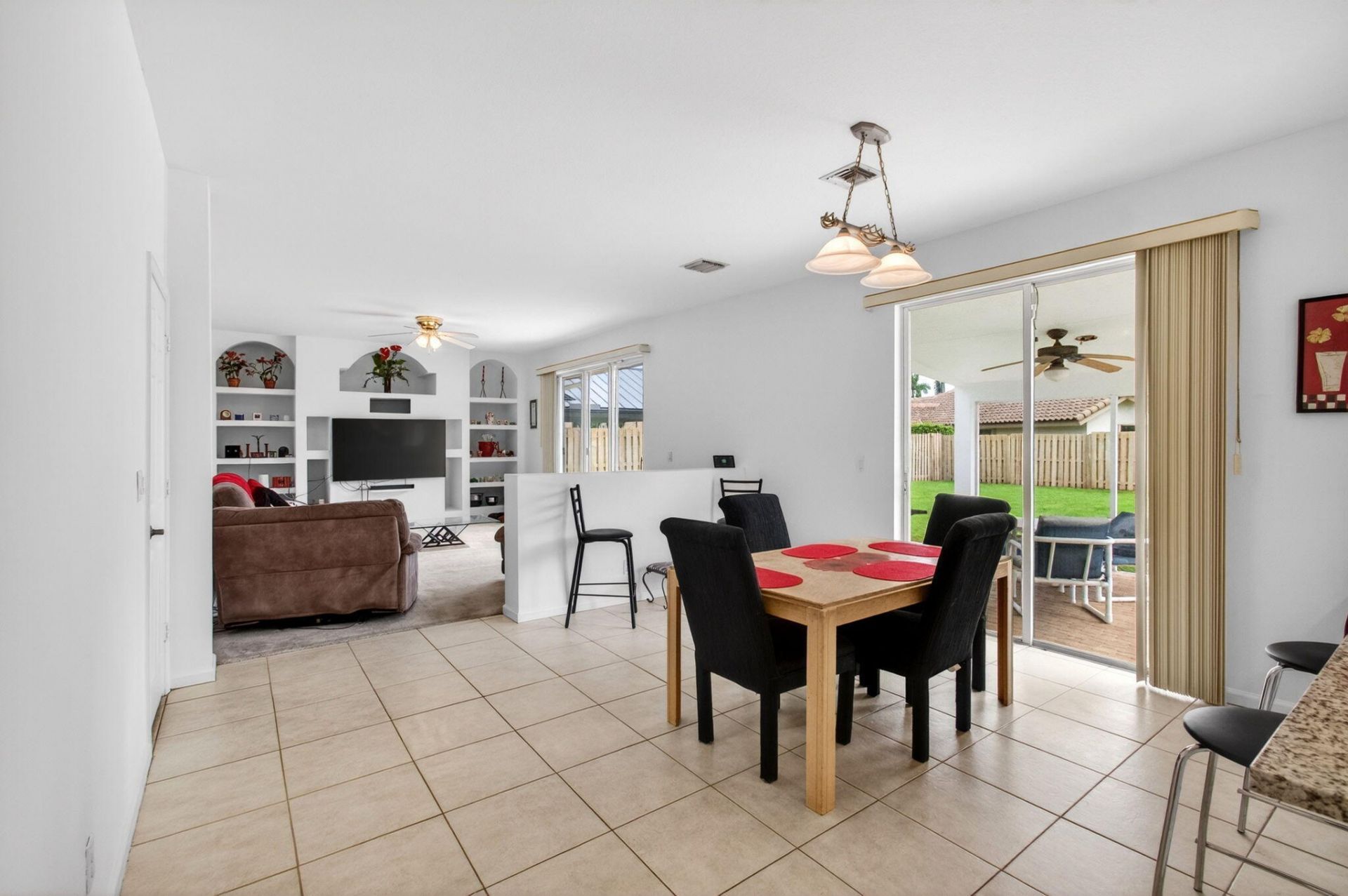 6305 Blue Bay Circle, Lake Worth, FL 33467 Photo