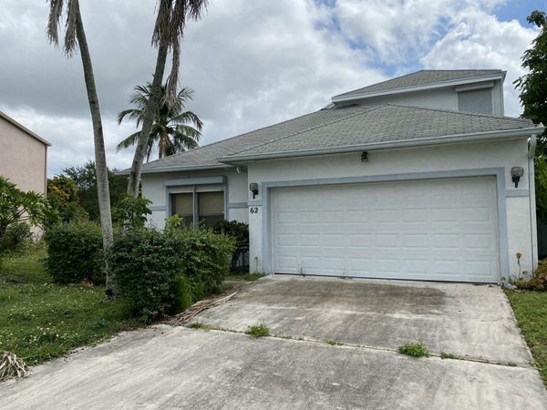 62 Willow Circle, Boynton Beach, FL 33436
