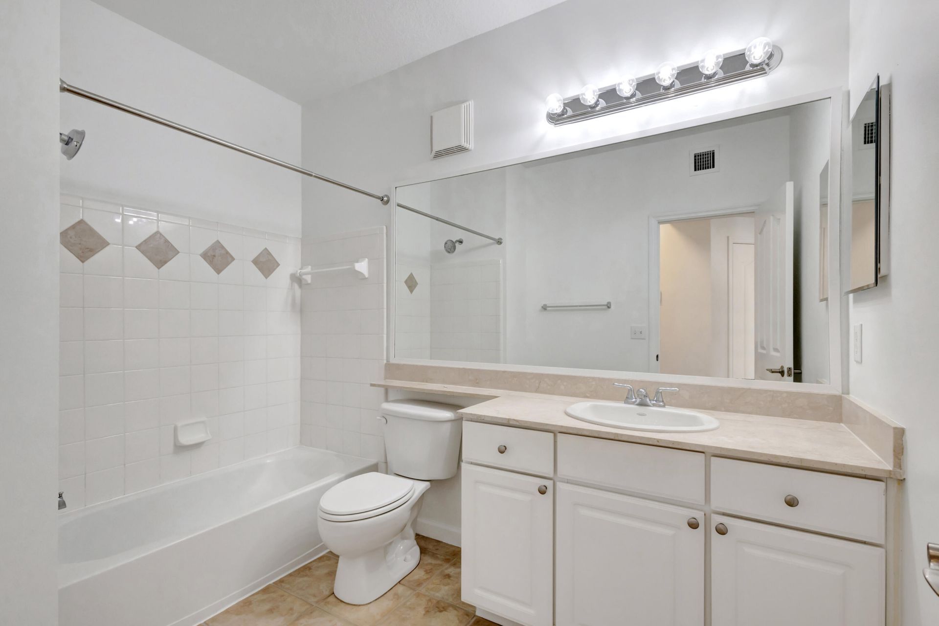 826 Dakota Drive, Unit 102, Jupiter, FL 33458 Photo