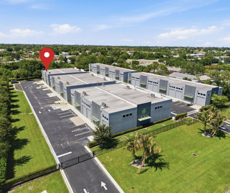 861 NE Industrial Blvd Boulevard, Unit 18, Jensen Beach, FL 34958 Photo