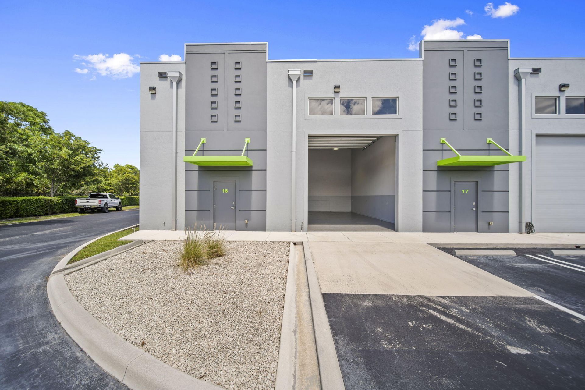 861 NE Industrial Blvd Boulevard, Unit 18, Jensen Beach, FL 34958 Photo