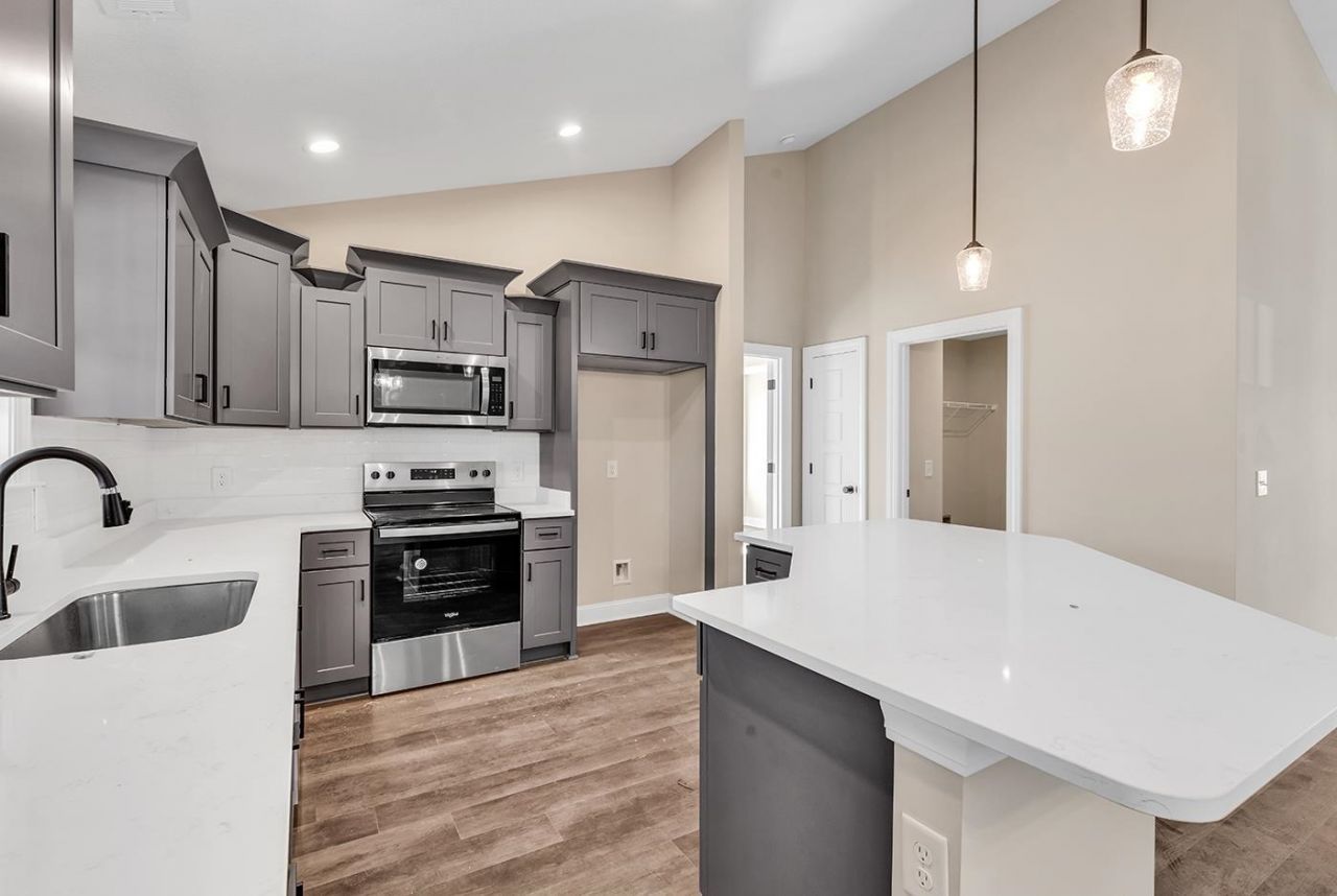 4320 Juniper Bay Rd.  Photo 8