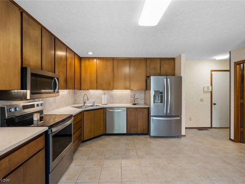 21454 Oak Bark Trail , Strongsville, OH 44149 Photo 17