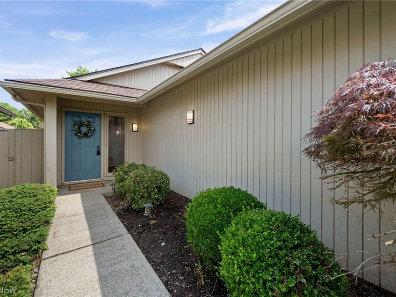 21454 Oak Bark Trail , Strongsville, OH 44149 Photo 2
