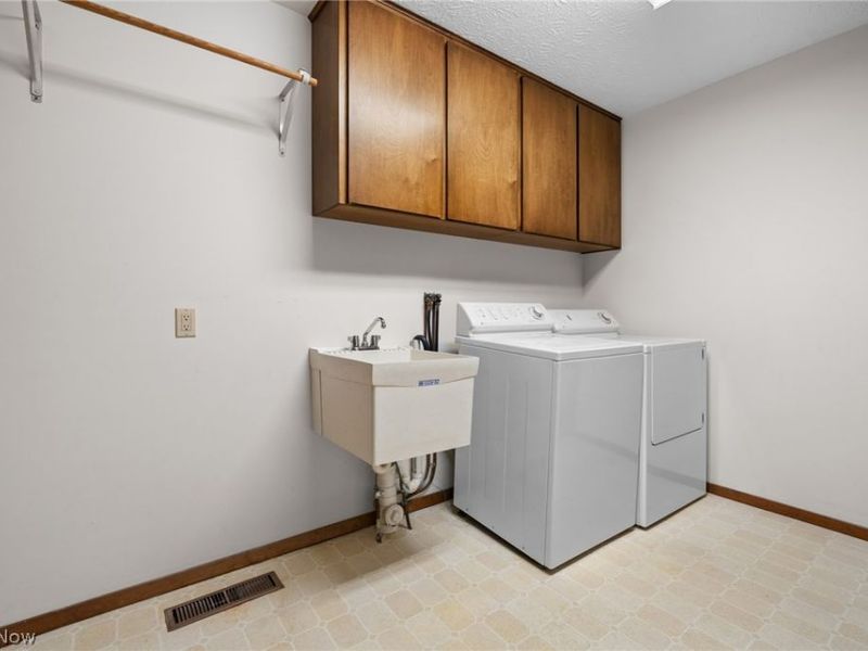 21454 Oak Bark Trail , Strongsville, OH 44149 Photo 22