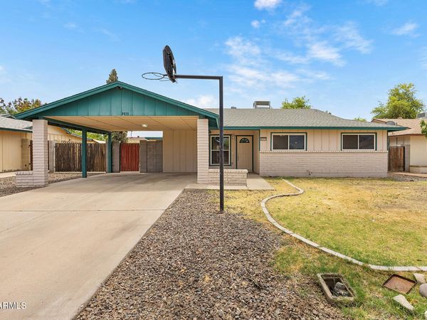 9855 N 56TH Drive, Glendale, AZ 85302