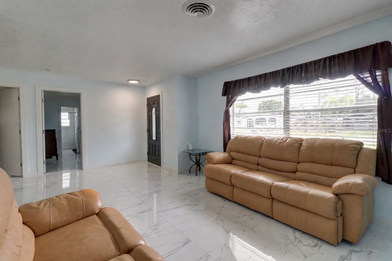 215 Tarpon Way, Punta Gorda, FL 33950 Photo