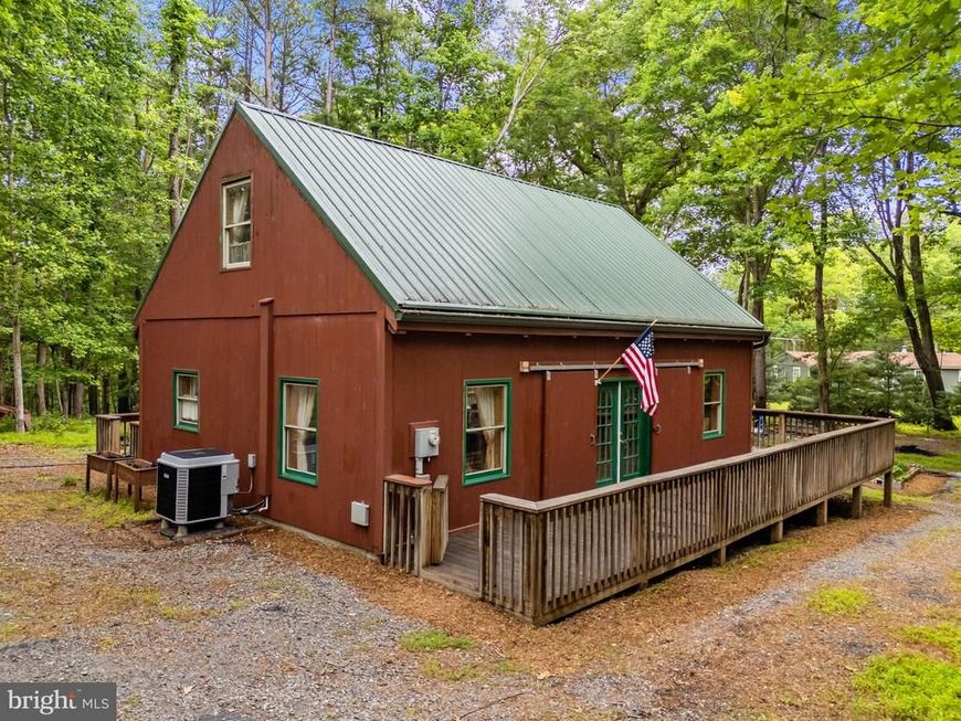 295 Creekview Lane, Berkeley Springs, WV 25411 Main Photo