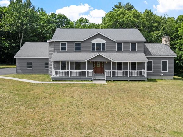 28 Victorian Drive, Poestenkill, NY 12140
