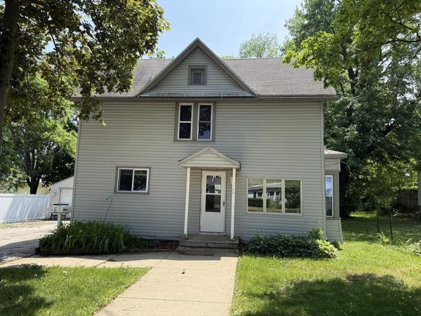 144 E ONTARIO STREET, Omro, WI 54963