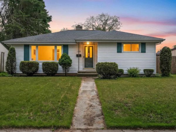 1727 30TH STREET, Two Rivers, WI 54241