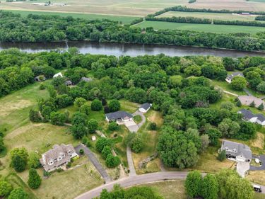 10009 James Avenue NE, Monticello, MN 55362