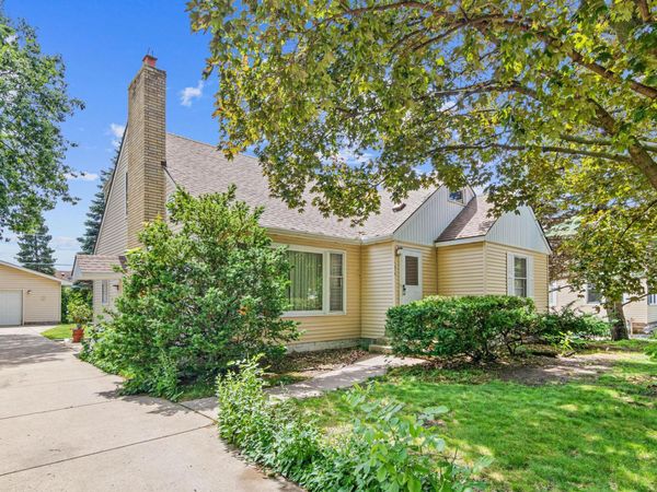 1014 Idaho Avenue W, Saint Paul, MN 55117