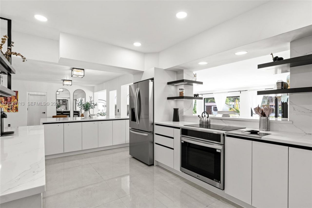13010 Griffing Blvd, North Miami, FL 33161 Photo